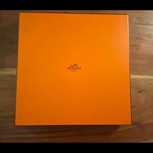 Flawless Hermes gift box